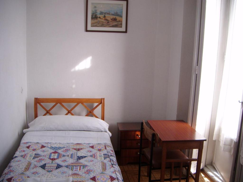 Hostal Tudescos Madrid Pokoj fotografie